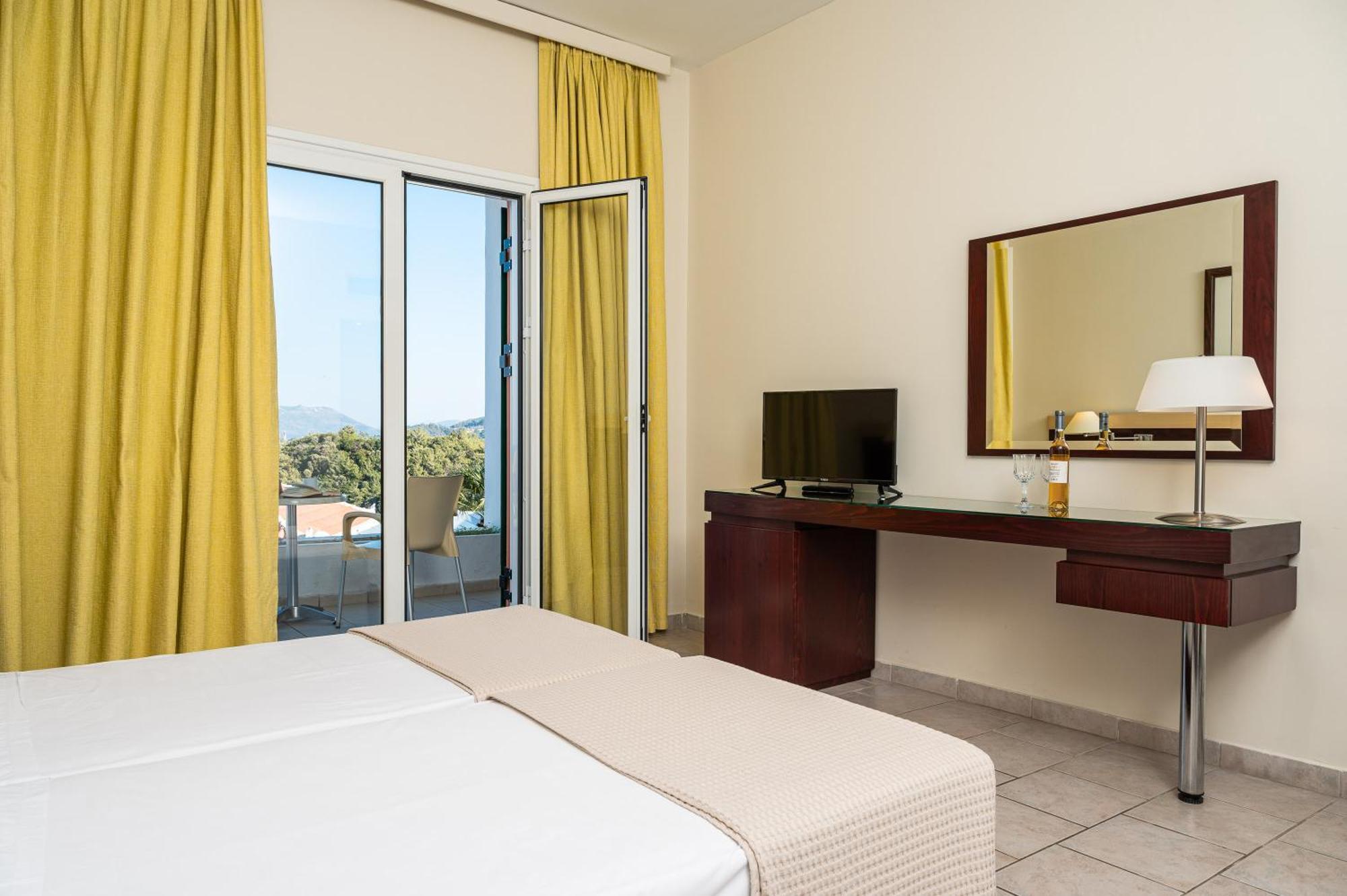 קוקארי Arion Hotel מראה חיצוני תמונה